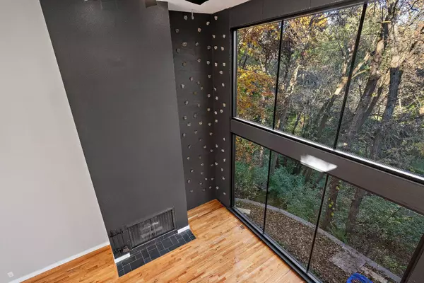 2090 SE Browns Woods Ridge, West Des Moines, IA 50265