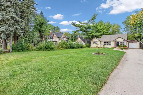 620 S 5th Avenue W, Newton, IA 50208