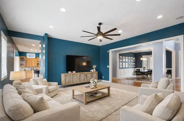 9136 Wooded Point Drive, Johnston, IA 50131