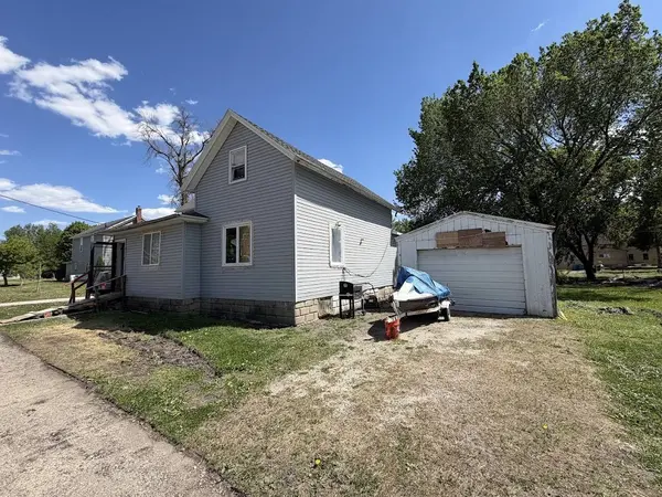 604 Oak Street, Rolfe, IA 50581