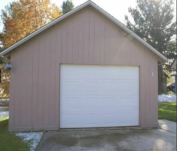 1603 10th Street, Eldora, IA 50627