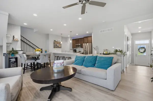 15307 Goldenrod Drive, Urbandale, IA 50323