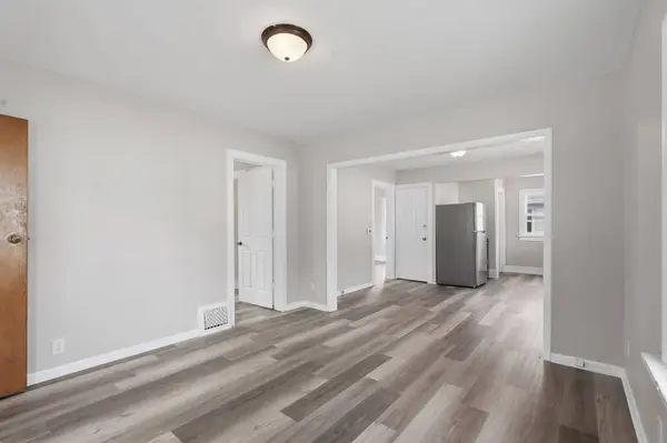 2554 E Grand Avenue, Des Moines, IA 50317