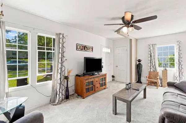 1268 E 33rd Court, Des Moines, IA 50317