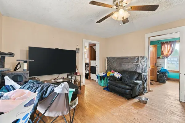 318 W State Street, Other, IA 52322