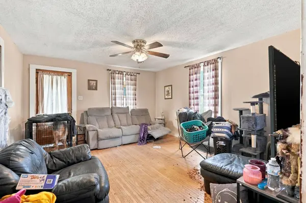318 W State Street, Other, IA 52322