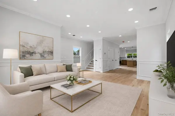 249 Bedford AVE, New Hyde Park, NY 11040