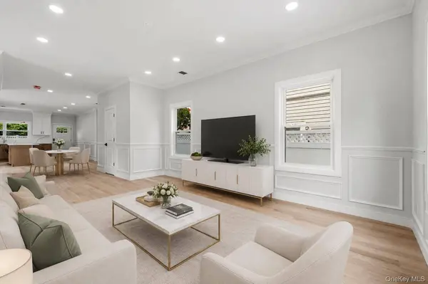 249 Bedford AVE, New Hyde Park, NY 11040