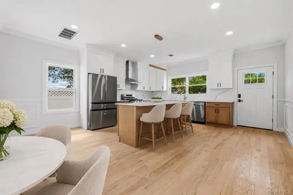 249 Bedford AVE, New Hyde Park, NY 11040