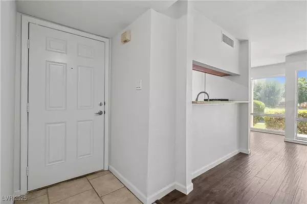 745 Oakmont AVE #1007, Las Vegas, NV 89109