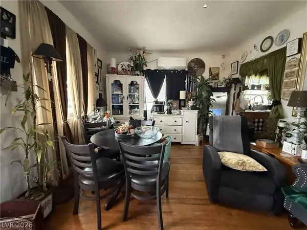 313 N 8th ST, Las Vegas, NV 89101