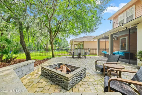 25 HOWLAND DR, Ponte Vedra, FL 32081