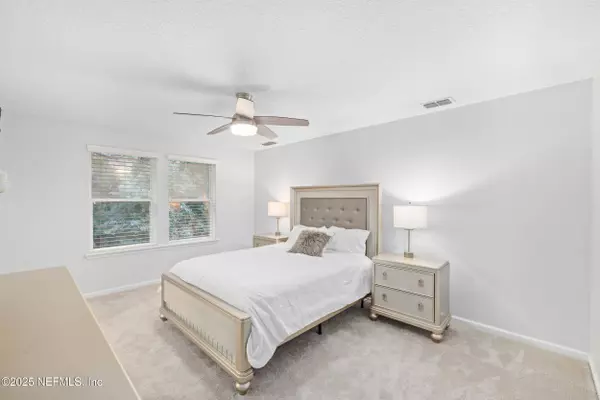 25 HOWLAND DR, Ponte Vedra, FL 32081