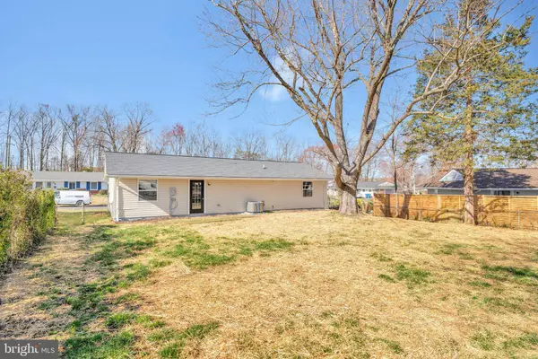 1038 S IRONWOOD RD, Sterling, VA 20164