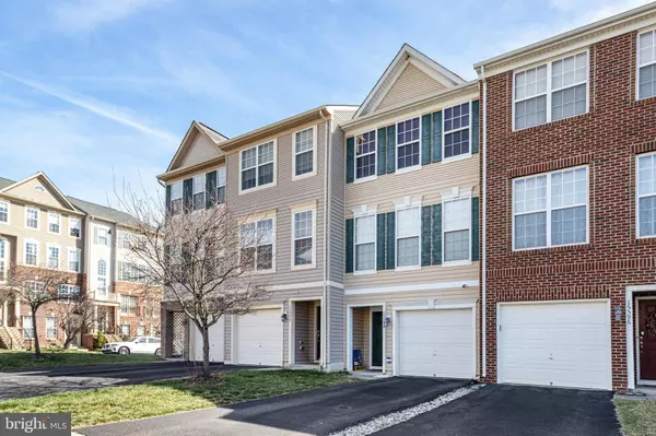 15594 JOHN DISKIN CIR #161, Woodbridge, VA 22191