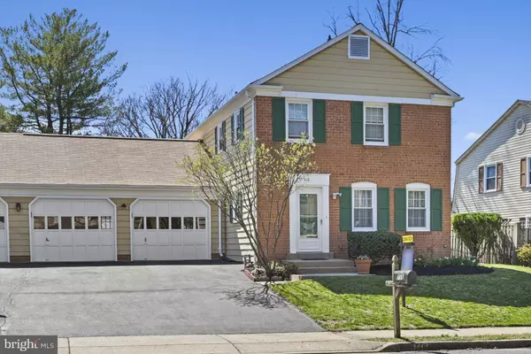 716 PALMER DR, Herndon, VA 20170