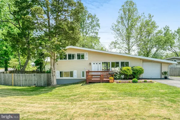 4001 IVANHOE LN, Alexandria, VA 22310