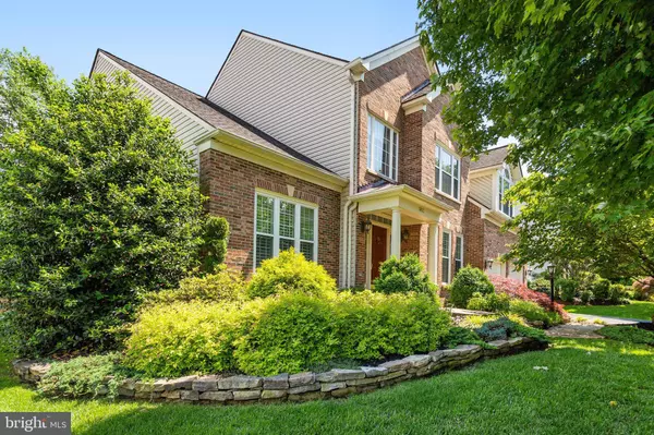 5811 VALLEY VIEW, Alexandria, VA 22310