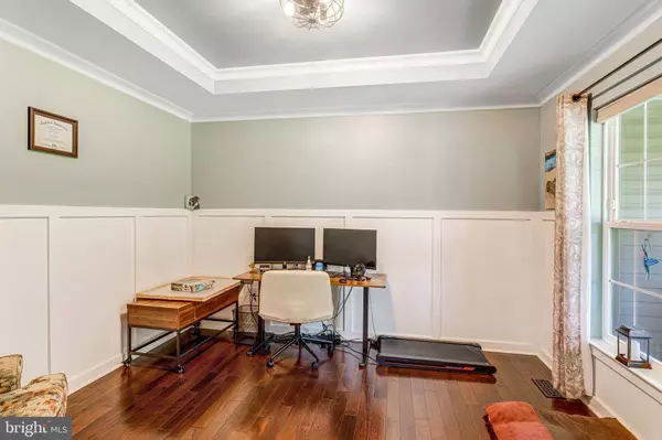 963 WHITE OAK RD, Fredericksburg, VA 22405