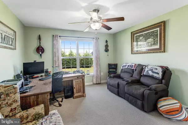 963 WHITE OAK RD, Fredericksburg, VA 22405