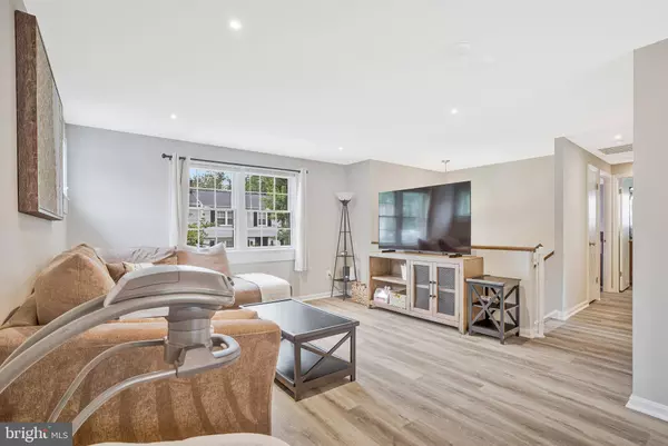 12703 CARLSBAD CT, Herndon, VA 20171