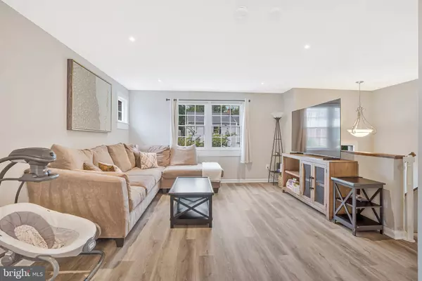 12703 CARLSBAD CT, Herndon, VA 20171