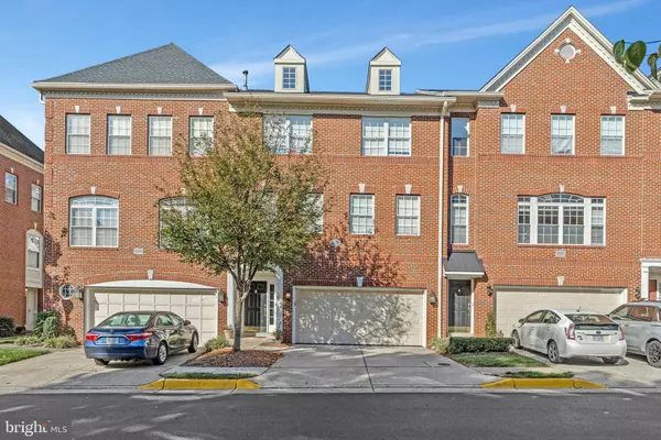 20377 COTTSWOLD TER #73, Sterling, VA 20165