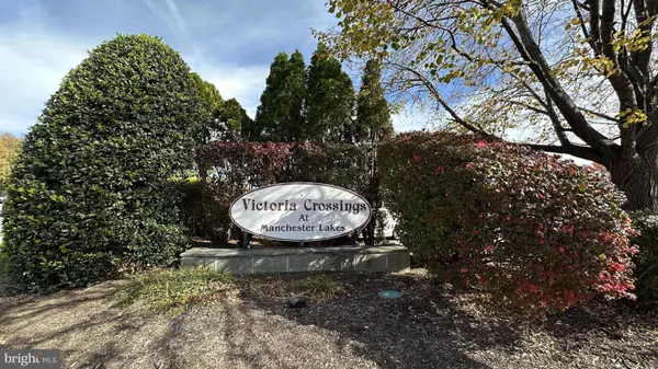 6902 MARY CAROLINE CIR #E, Alexandria, VA 22310