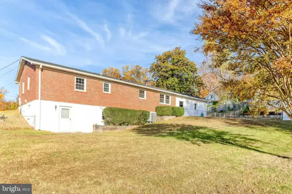 19227 CARDINAL HEIGHTS RD, Triangle, VA 22172