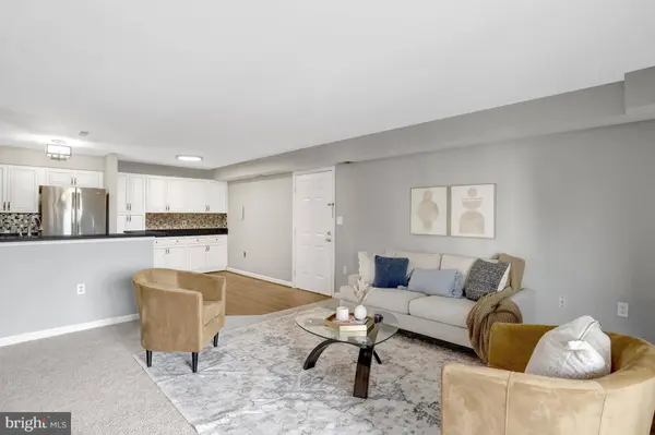 6902 MARY CAROLINE CIR #E, Alexandria, VA 22310