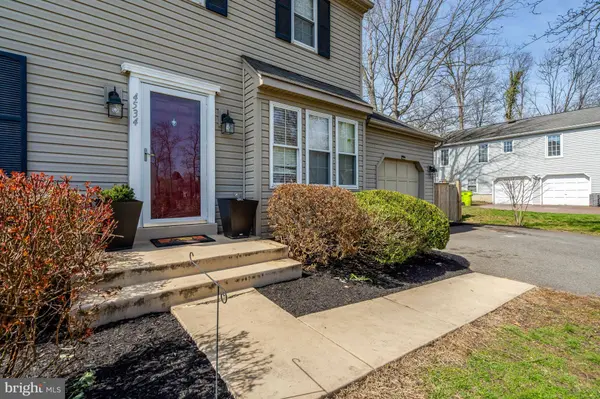 4534 SAMUELS PINE RD, Chantilly, VA 20151