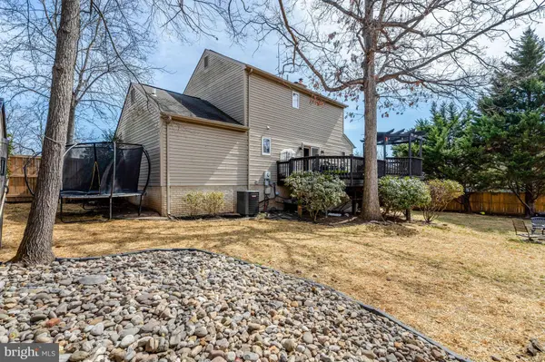 4534 SAMUELS PINE RD, Chantilly, VA 20151