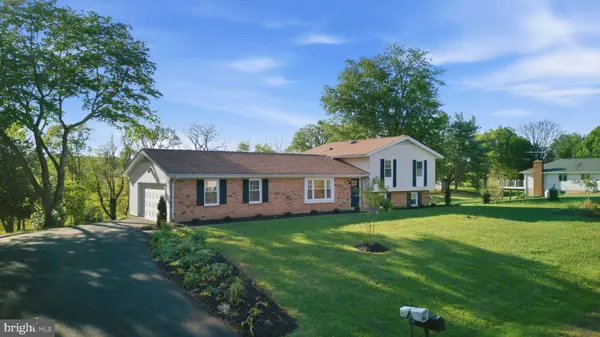 4508 OLD FIELD DR, Gainesville, VA 20155