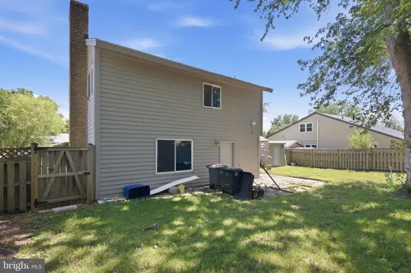 109 HARVEST LN, Sterling, VA 20164