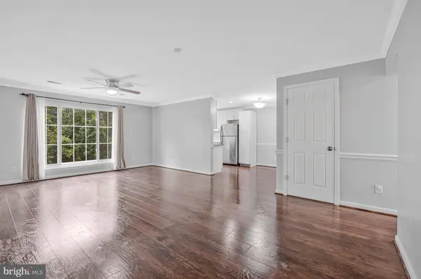 1127 HUNTMASTER TER NE #202, Leesburg, VA 20176