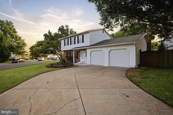8933 SWEETBRIAR ST, Manassas, VA 20110