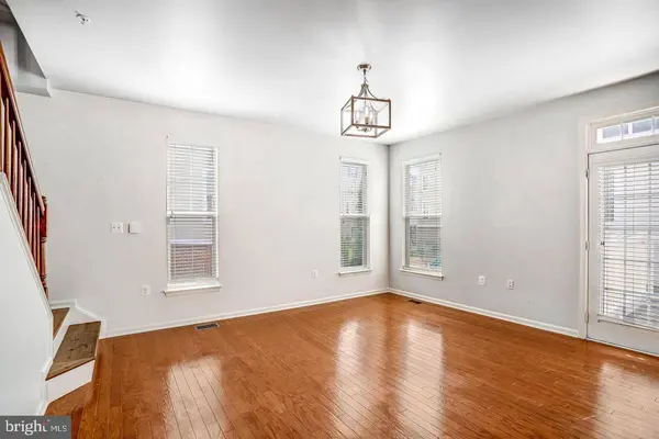 42203 SHORECREST TER, Aldie, VA 20105