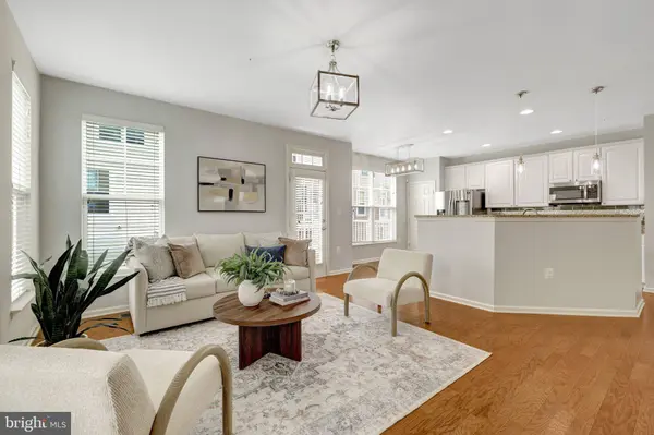 42203 SHORECREST TER, Aldie, VA 20105