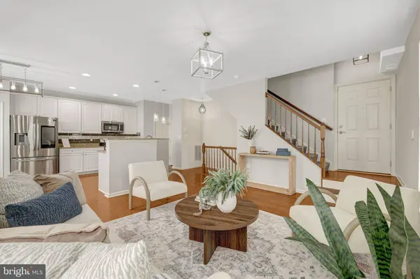 42203 SHORECREST TER, Aldie, VA 20105