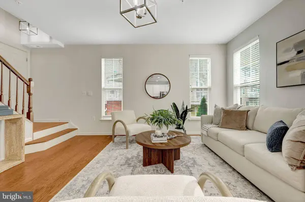 42203 SHORECREST TER, Aldie, VA 20105