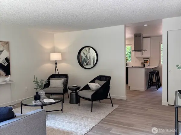 17448 NE 156th ST, Woodinville, WA 98072