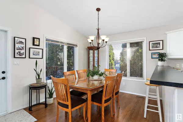 949 BURROWS CR NW, Edmonton, AB T6R 2L3