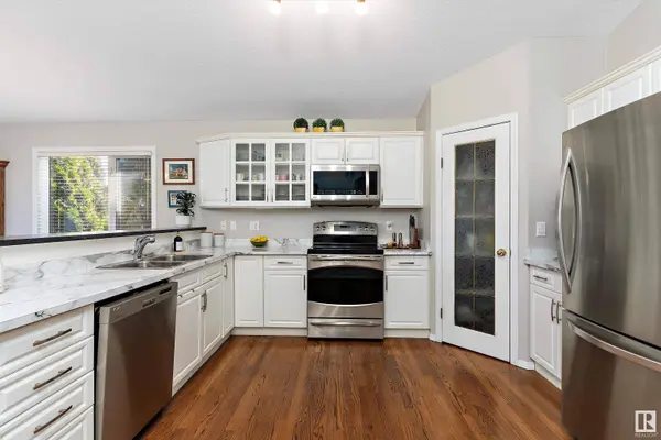 949 BURROWS CR NW, Edmonton, AB T6R 2L3