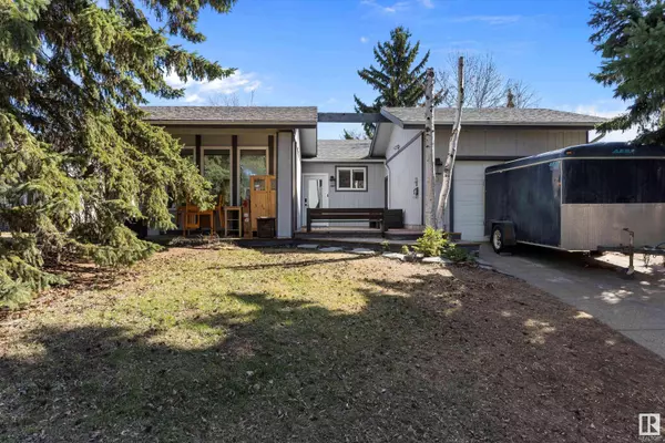 101 LAROSE DR, St. Albert, AB T8N 2X6