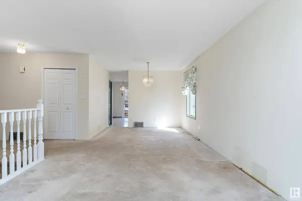 202 REGENCY DR, Sherwood Park, AB T8A 5P4