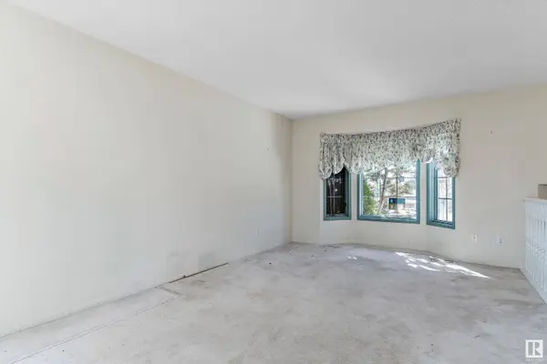 202 REGENCY DR, Sherwood Park, AB T8A 5P4