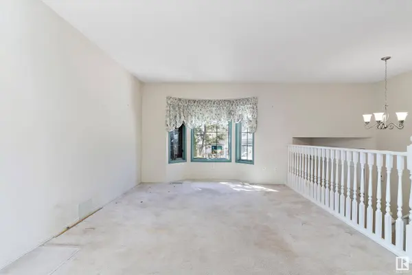 202 REGENCY DR, Sherwood Park, AB T8A 5P4