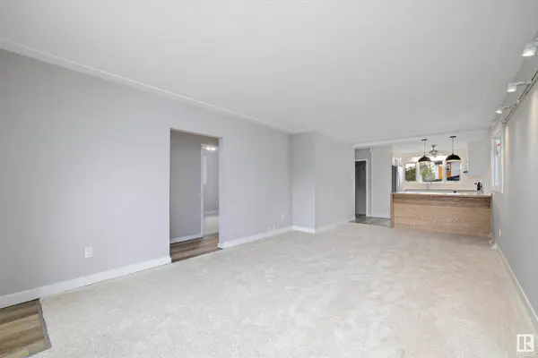 7731 80 AV NW, Edmonton, AB T6C 0S3