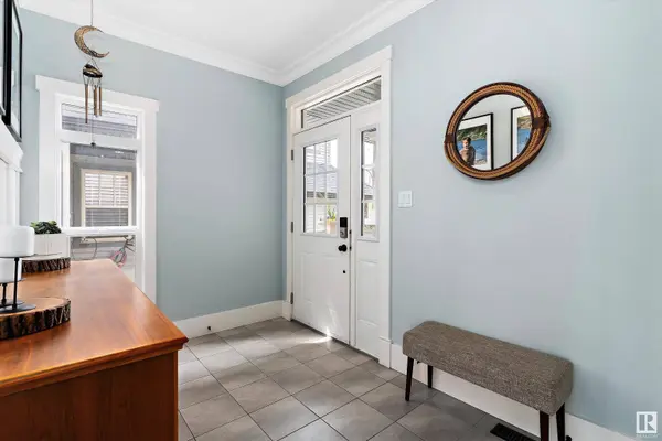 3237 ALLAN WY SW, Edmonton, AB T6W 2K3