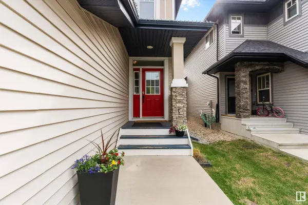 3237 ALLAN WY SW, Edmonton, AB T6W 2K3